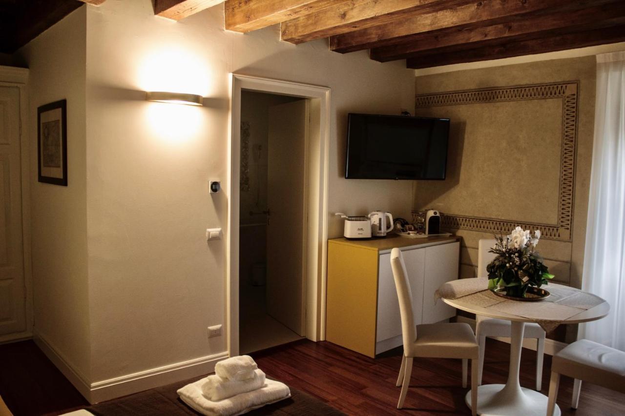 Cavour44 - Palazzo Canossa Apartment Verona