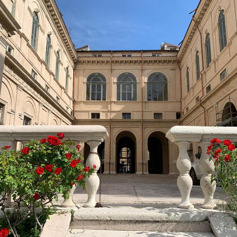 Cavour44 - Palazzo Canossa Apartment Verona
