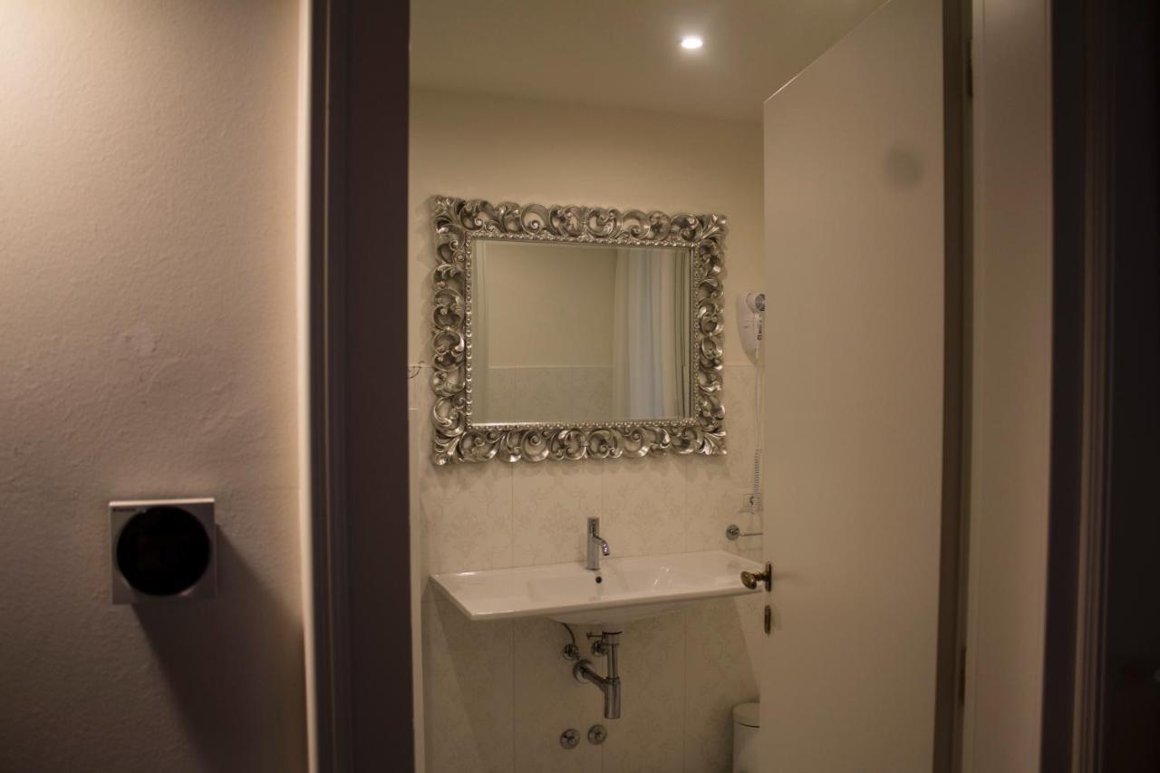 Apartment Cavour44 - Palazzo Canossa Verona