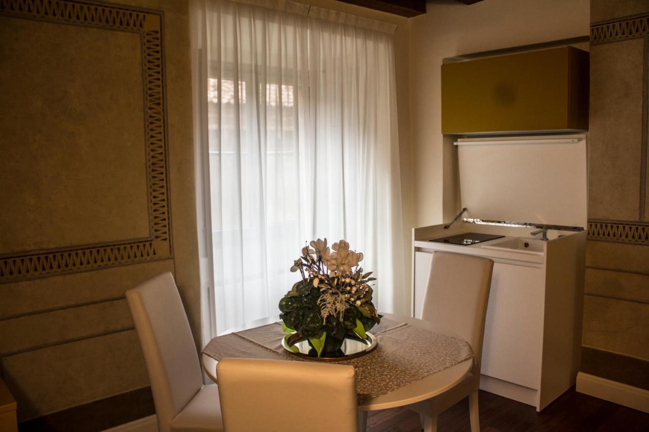 Cavour44 - Palazzo Canossa Apartment Verona