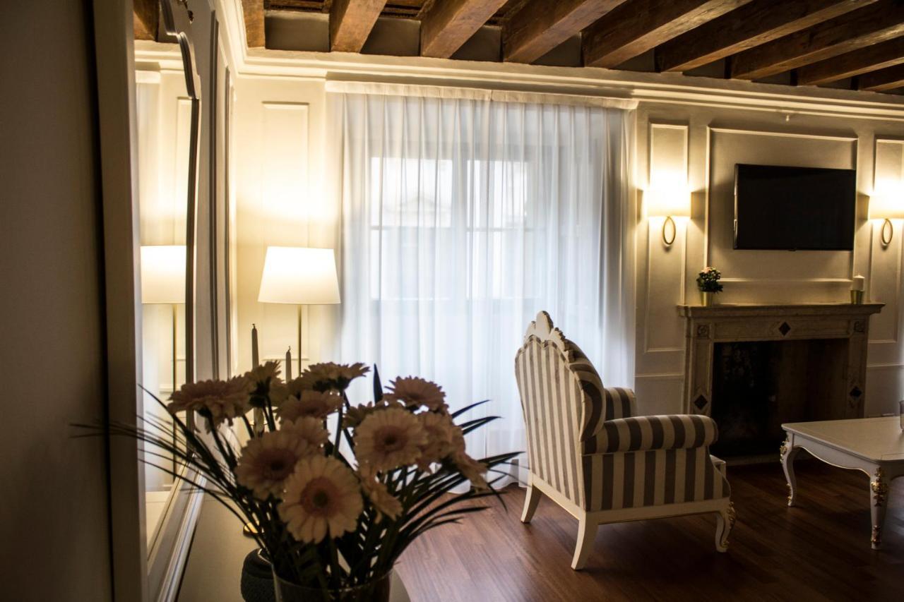 Cavour44 - Palazzo Canossa Apartment Verona